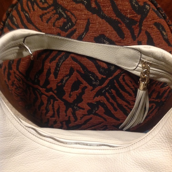 - Never used large Gucci hobo - Picture 11 of 14